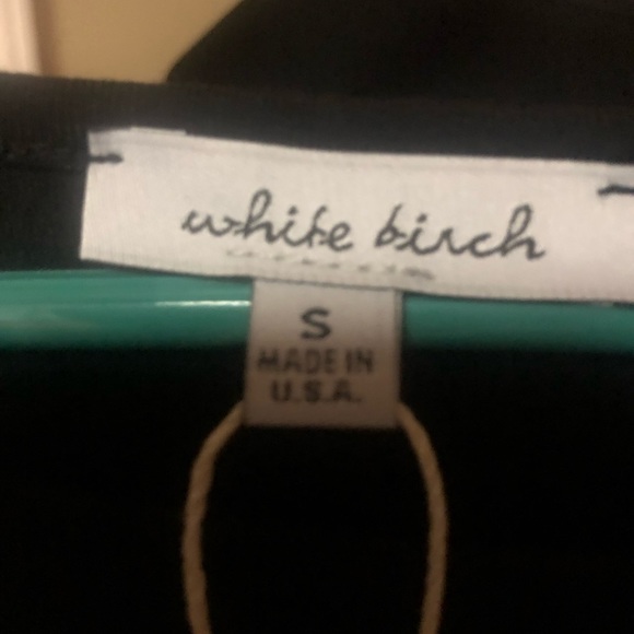 🌶️🌶️🌶️ Gorgeous Fall Must Have Black Ruffled Top - Picture 4 of 7